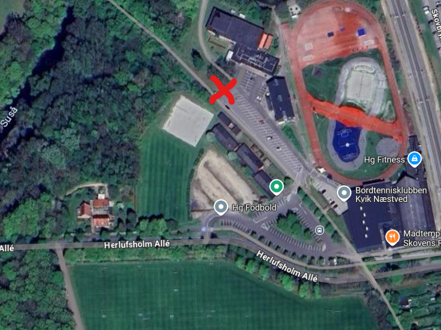 Vi mødes ved det røde kryds.